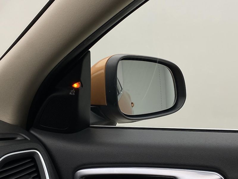 Volvo S60 D3 SUMMUM REZERVACE - fotka 30 z 46