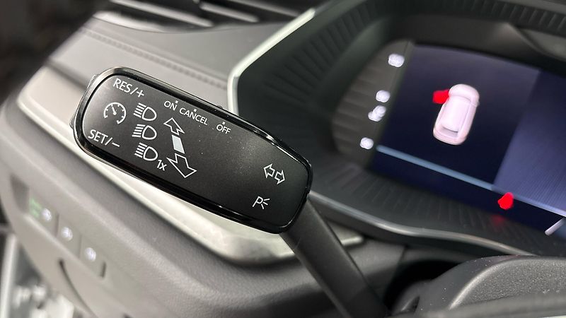 Škoda Octavia 2.0 TDI Ambition Combi - fotka 14 z 23