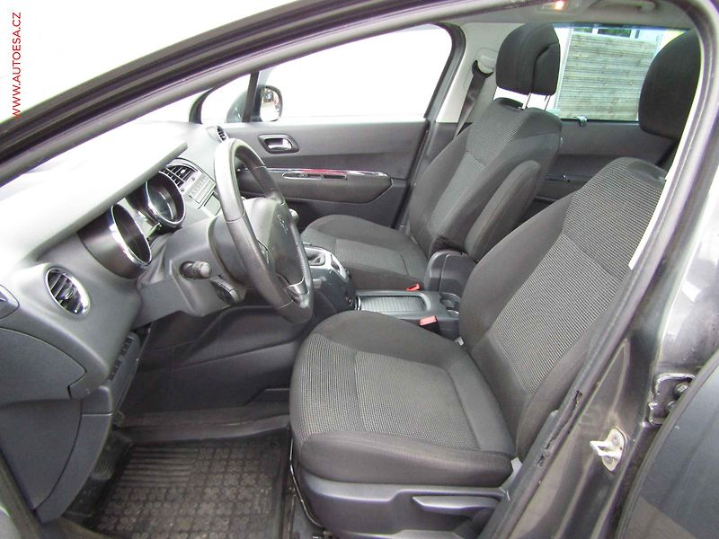 Peugeot 5008 (2010) 2.0 HDi, servis.kniha - fotka 9 z 20
