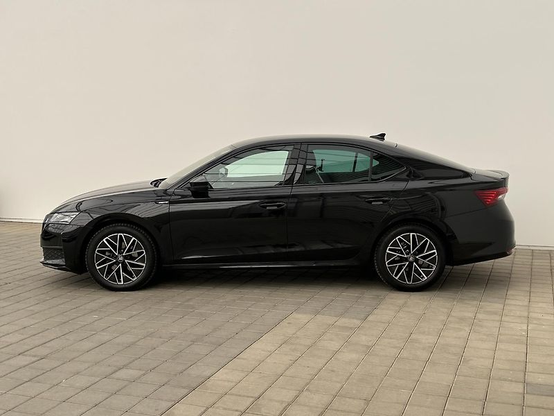 Škoda Octavia 2.0 TDI SportLine - fotka 3 z 32