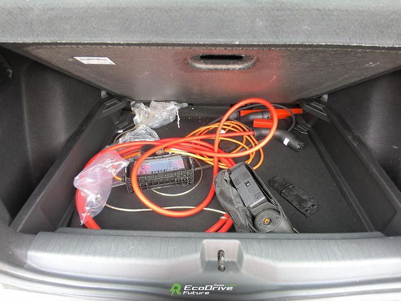 Opel Frontera (2026) LFP – navigace, kamera - fotka 8 z 8