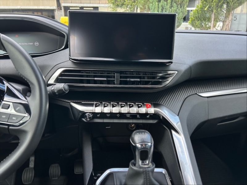 Peugeot 3008 1,5 bHDi 130 Allure - fotka 10 z 11