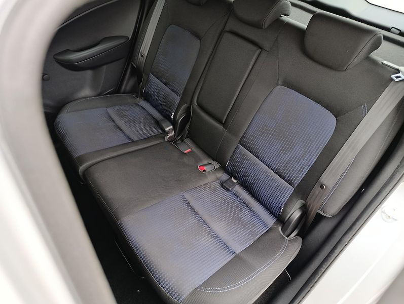 Hyundai ix20 1.4CVVT 66kW ČR 1.MAJITEL DPH - fotka 14 z 30
