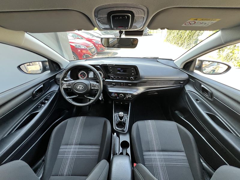 Hyundai Bayon 1.2i Comfor 1.Maj ČR DPH Klima - fotka 18 z 40