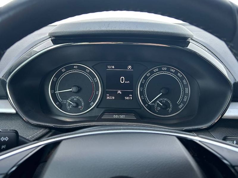 Škoda Fabia Style 6MP 1,0TSI - fotka 12 z 24