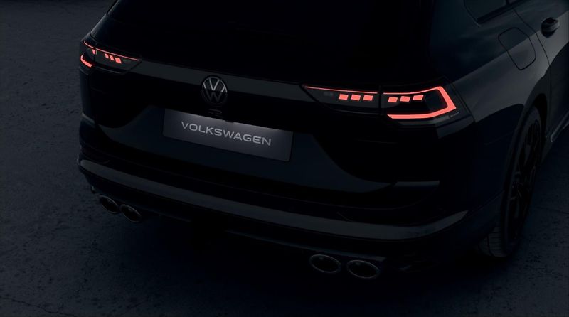 Volkswagen Golf Variant (2027) 2,0 TSI 245 kW 4M  R - fotka 5 z 9