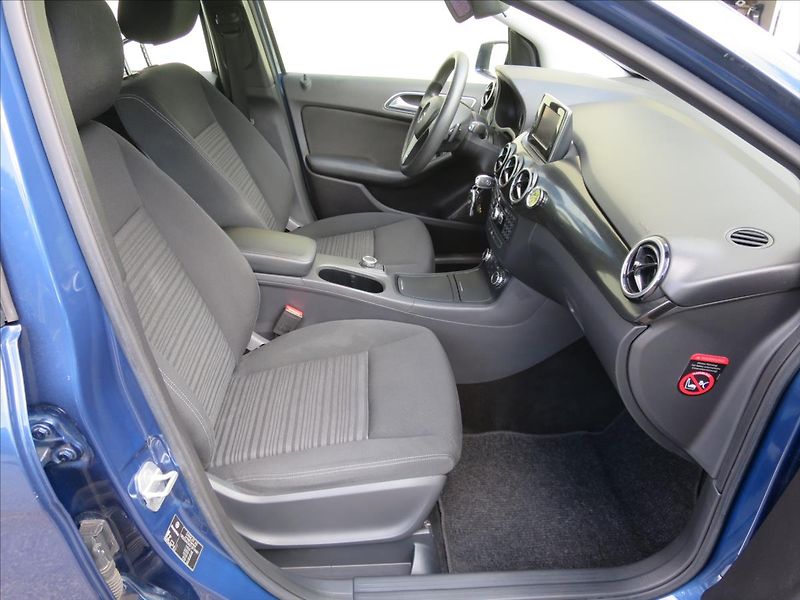 Mercedes-Benz Třídy B 1,6   200 - fotka 13 z 22