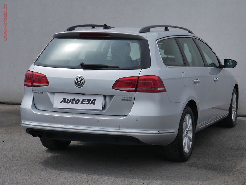 Volkswagen Passat (2013) 2.0TDi, Comfortline, DSG - fotka 4 z 20
