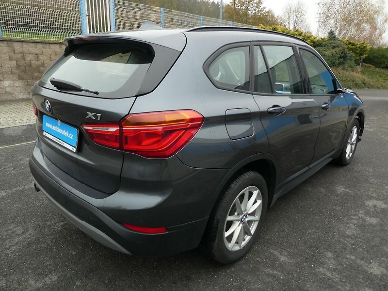 BMW X1 sDrive 18i automat navigace  o - fotka 4 z 15