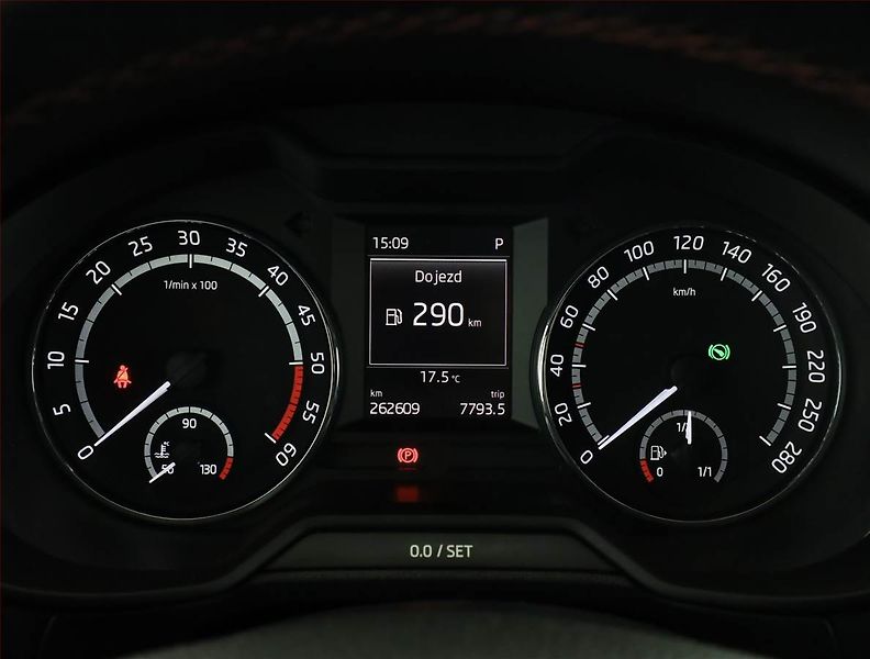 Škoda Octavia (2013) RS 2.0 TDI, Automat, Xenony - fotka 9 z 18