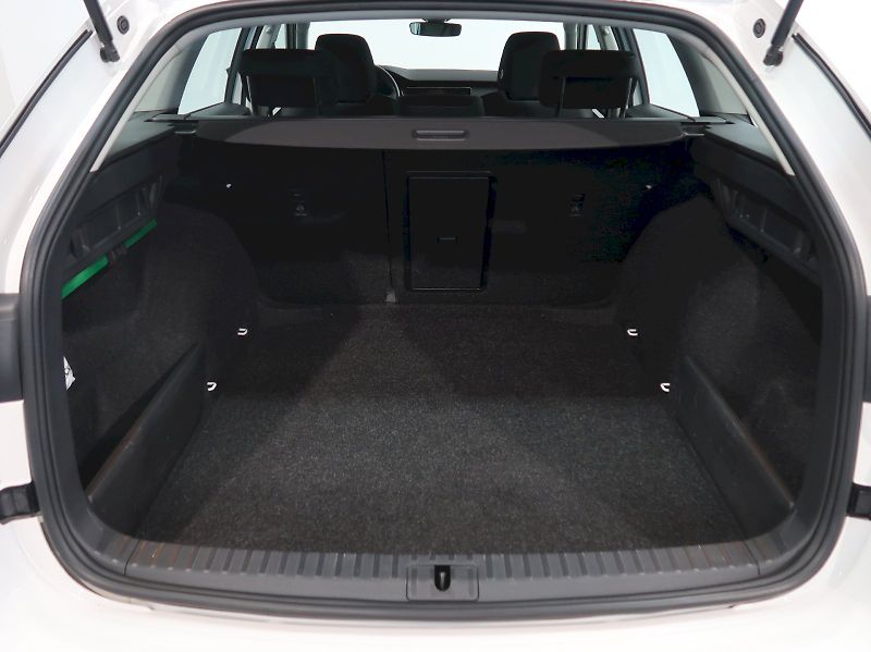 Škoda Octavia (2024) AMBITION 1.5TSI 110KW - fotka 35 z 36