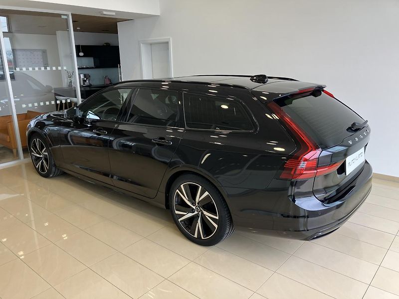 Volvo V90 B4 FWD R-DESIGN AT8 - fotka 7 z 30