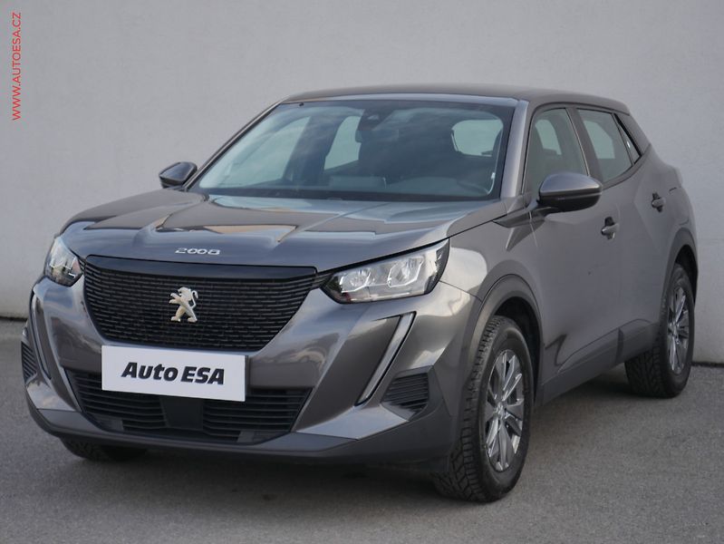Peugeot 2008 (2020) 1.2 PT, 2.maj,ČR, AC, temp - fotka 3 z 17