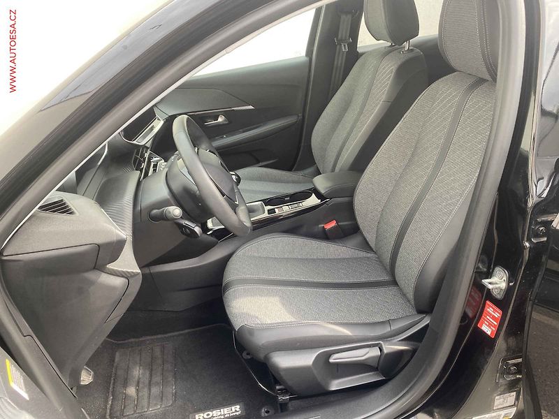 Peugeot 208 (2024) 1.2 PT, Allure - fotka 9 z 17