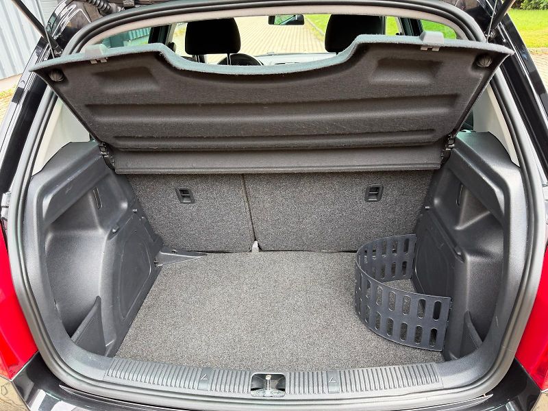 Škoda Fabia 1,2 TSI Ambition / servis.kn. - fotka 13 z 23