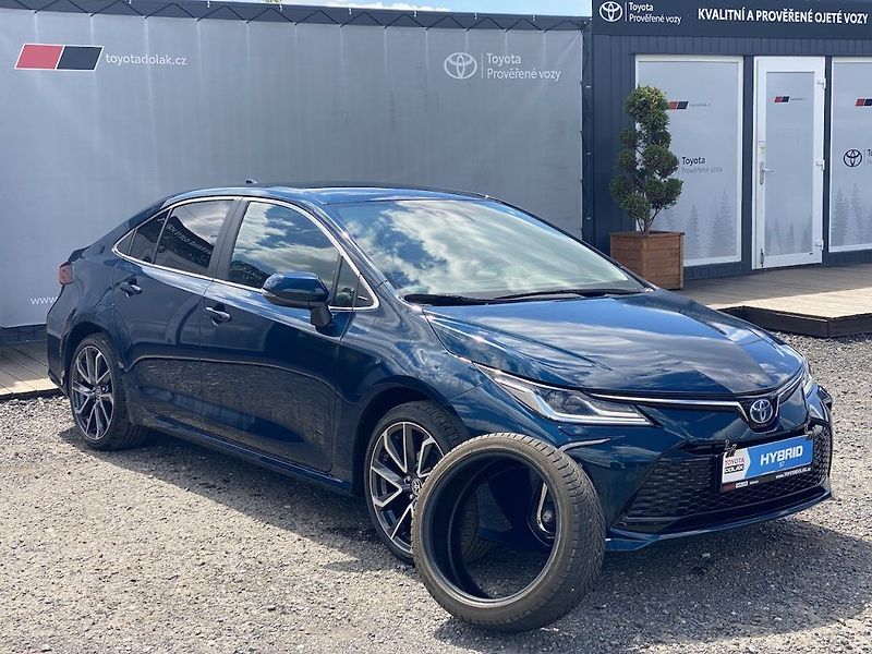 Toyota Corolla 1.8HEV, ČR, Executive, DPH - fotka 1 z 29