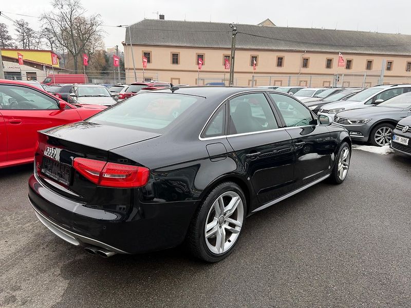 Audi S4 Manual QUATTRO - fotka 3 z 15