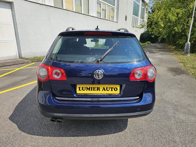 Volkswagen Passat Variant (2009) 2.0TDI COMMON RAIL  - fotka 4 z 17
