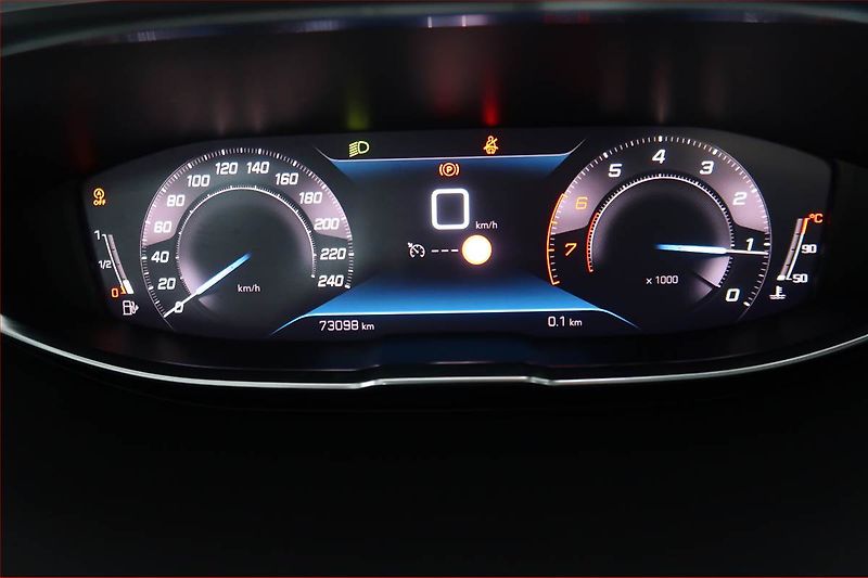 Peugeot 3008 (2021) 1.2 PureTech, Serv.kniha - fotka 11 z 18