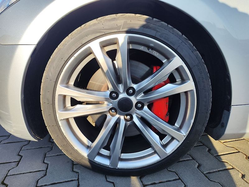 Hyundai Genesis 3.8 V6/223kW Coupe 6AT - fotka 28 z 35