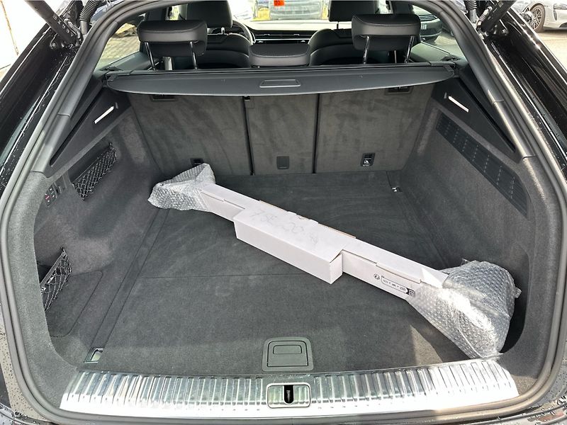 Audi Q8 (2025) 50 TDI quattro - fotka 13 z 25