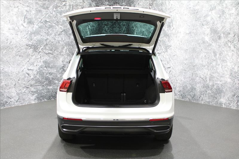 Volkswagen Tiguan 1,5 TSI Active 1.majitel - fotka 5 z 33