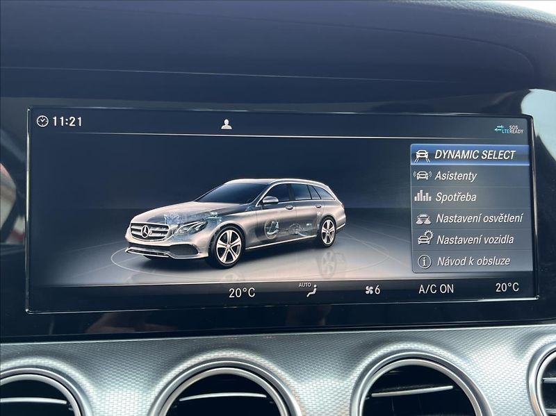 Mercedes-Benz Třídy E 2,0 E 220 d / 9G-TRONIC - fotka 28 z 35