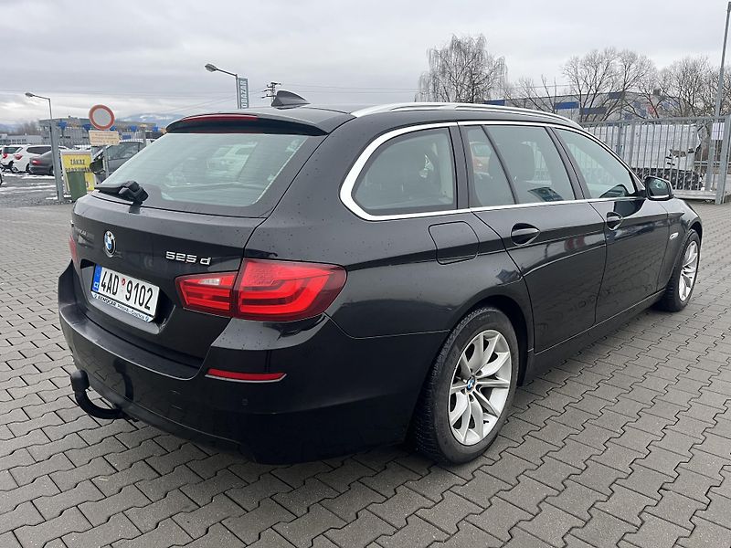 BMW Řada 5 (2014) KOMBI 525 Xdrive - fotka 5 z 14