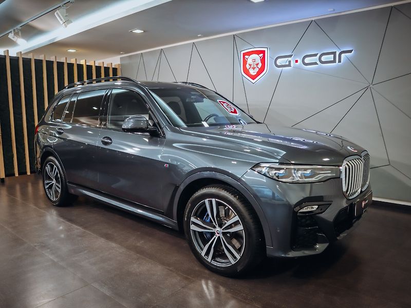 BMW X7 xDrive40i - fotka 3 z 32