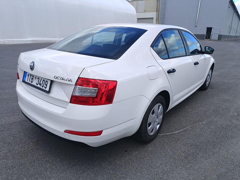 Škoda Octavia III 1.6 TDI - fotka 6 z 40