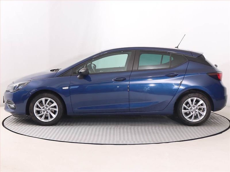 Opel Astra (2021) 1.2 Turbo, Serv.kniha - fotka 3 z 17