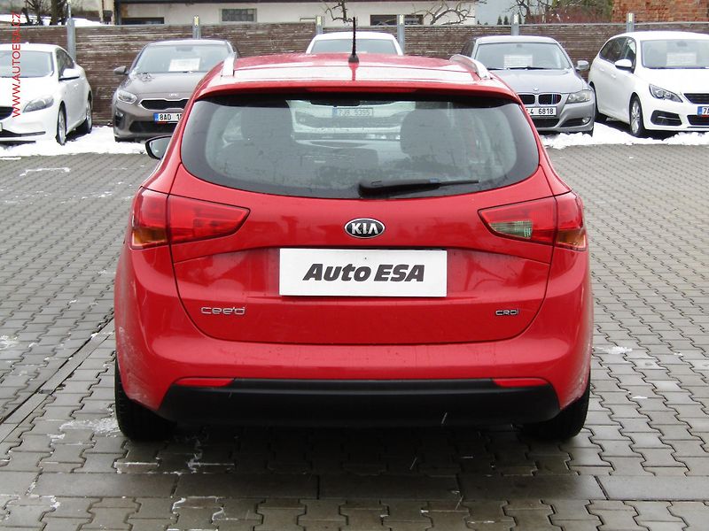 Kia Ceed (2013) 1.4 CRDi, ČR - fotka 5 z 16