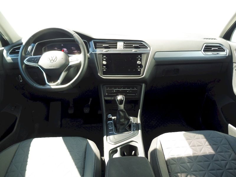 Volkswagen Tiguan (2023) Life 1,5 TSI 110kW - fotka 5 z 25