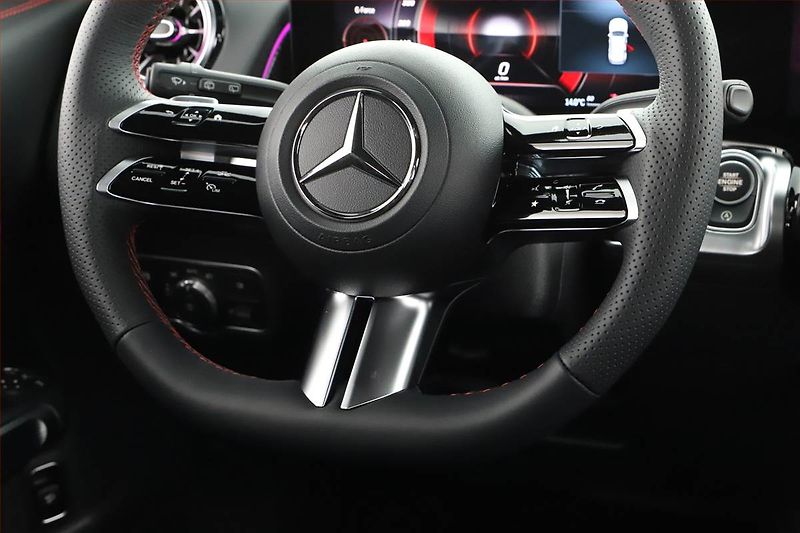 Mercedes-Benz GLB (2025) 200 d, AMG Line, Navigace - fotka 22 z 30