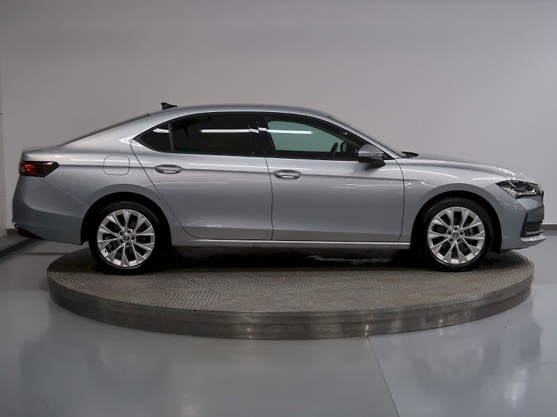 Škoda Superb (2024) SELECTION 2.0TDI 110KW DSG MAT - fotka 8 z 42