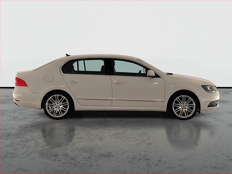 Škoda Superb (2015) Elegance 2.0 TDI, Tempomat - fotka 6 z 26
