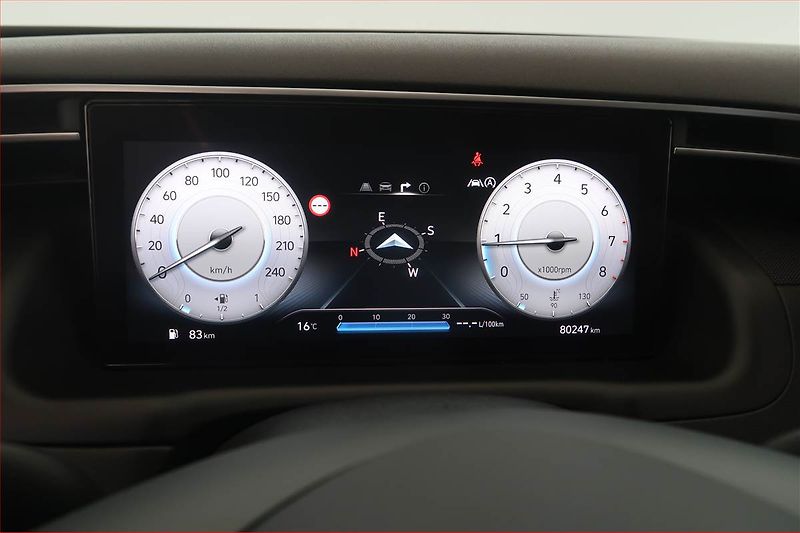 Hyundai Tucson (2021) 1.6 T-GDI - fotka 11 z 17