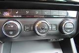 Škoda Octavia 1.6 TDI AUT. KLIMA NAVI XENON - náhled 15