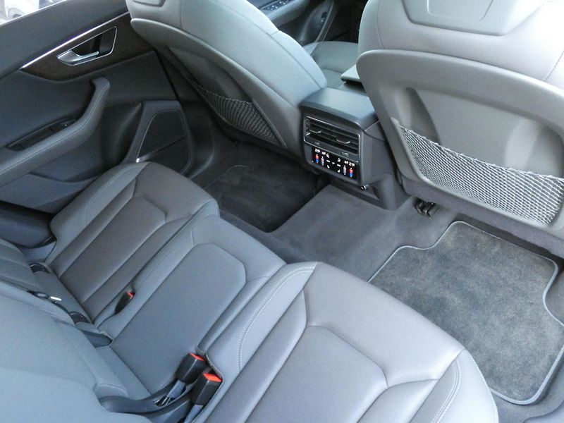Audi Q8 50 TDI Quattro - fotka 28 z 30