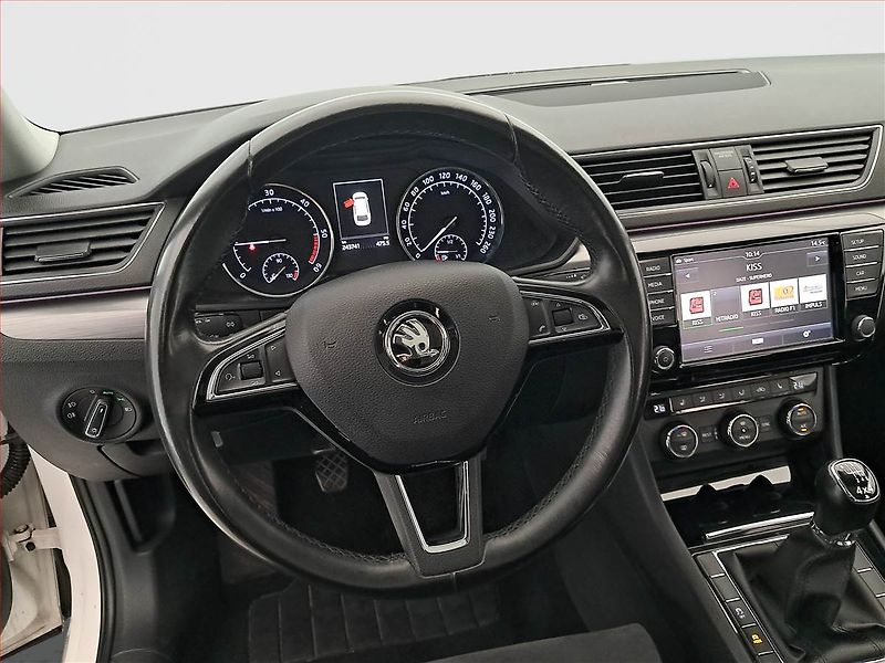 Škoda Superb (2016) Style 2.0 TDI 4x4, 4X4 - fotka 20 z 23