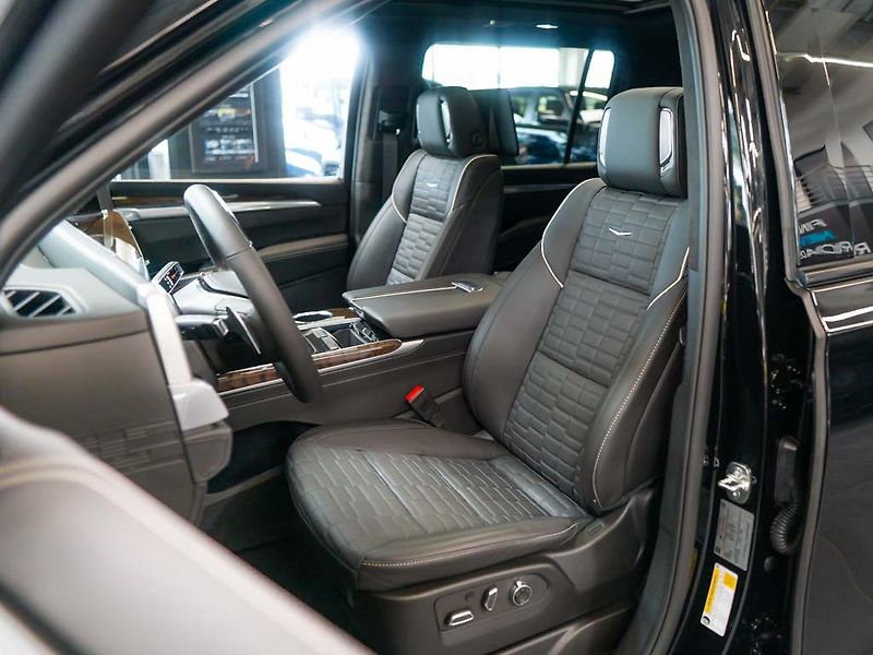 Cadillac Escalade (2026) 6.2 ESV Sport Platinum 2026 - fotka 13 z 46