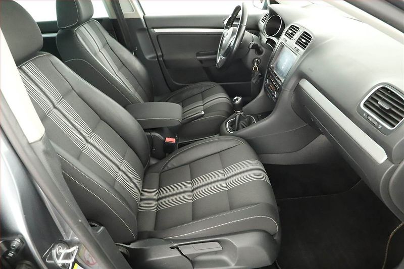 Volkswagen Golf (2013) 1.6 TDI, nová STK, v provozu - fotka 7 z 14