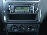 Volkswagen Polo (2010) Highline 1.4 - náhled 12