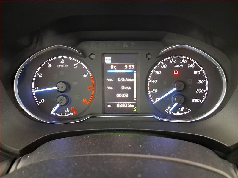 Toyota Yaris (2017) 1.5 Dual VVT-i, Automat - fotka 11 z 21
