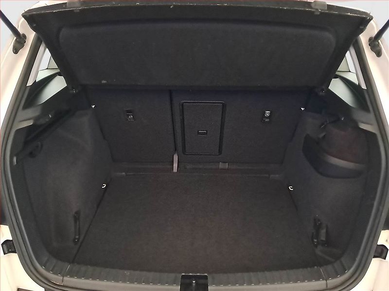 Škoda Karoq (2019) 1.5 TSI, Automat, Tempomat - fotka 13 z 18