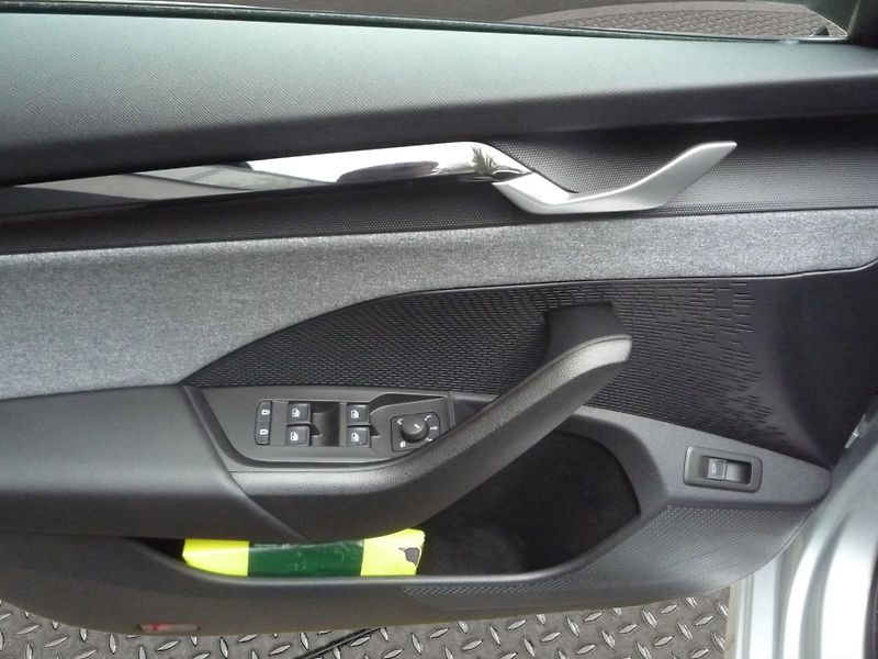 Škoda Octavia (2024) Combi 2,0TDi 110kW DSG Top Sel - fotka 7 z 19