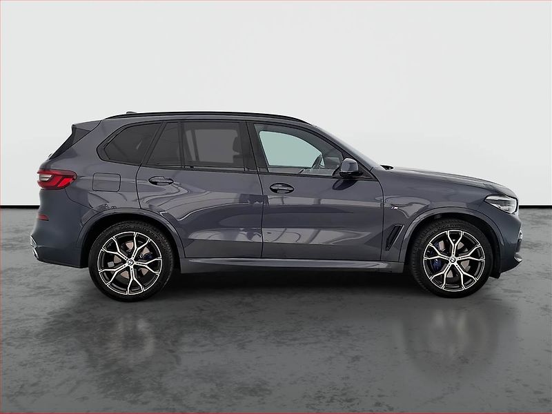 BMW X5 (2022) xDrive30d - fotka 6 z 25