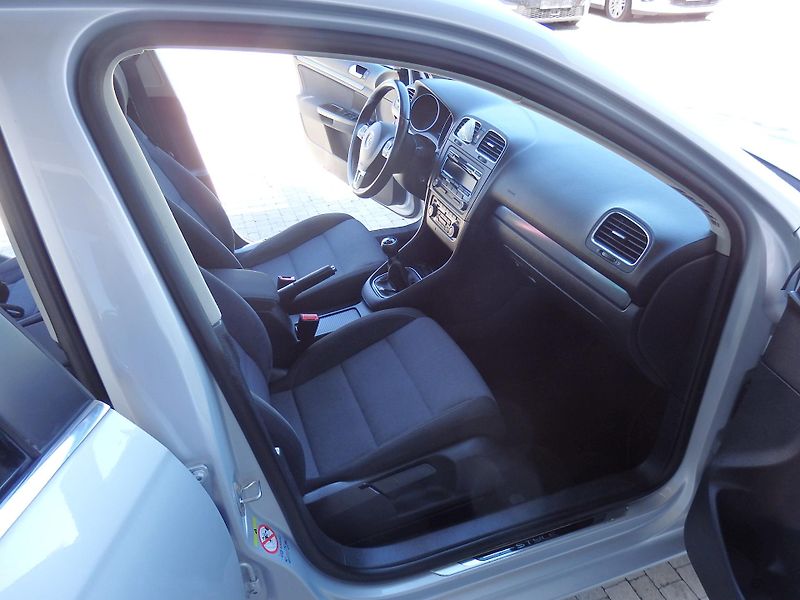 Volkswagen Golf Variant VI 1.2 TSI 77 kW STYLE, KLIMA - fotka 10 z 25
