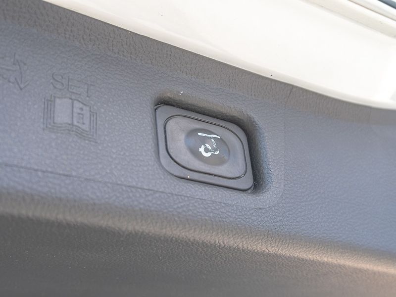 Ford S-MAX (2017) ČR 2.0D 110KW 1maj – NAVIGACE - fotka 46 z 53
