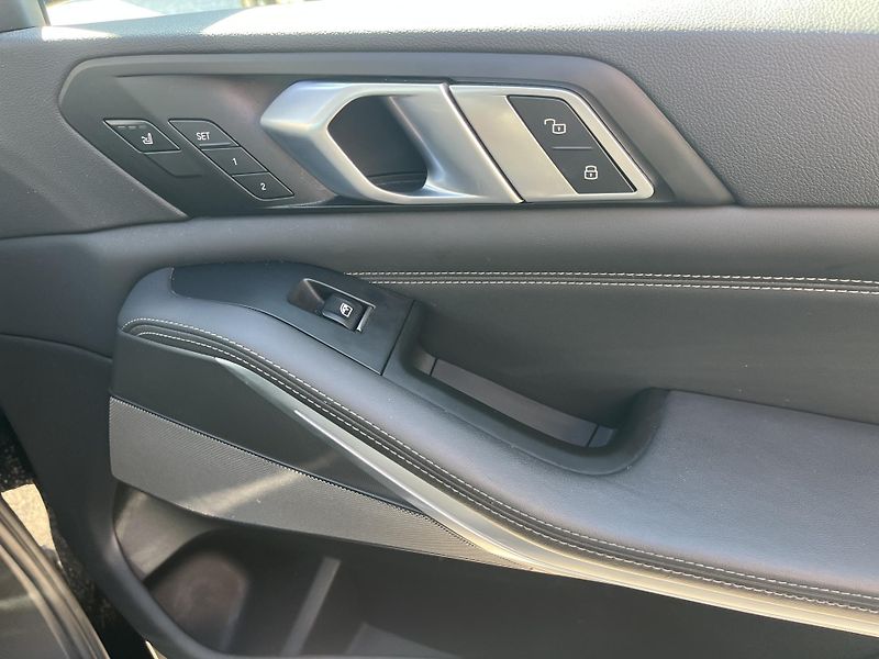 BMW X5 (2022)  xDrive40d 250 KW  - fotka 20 z 21